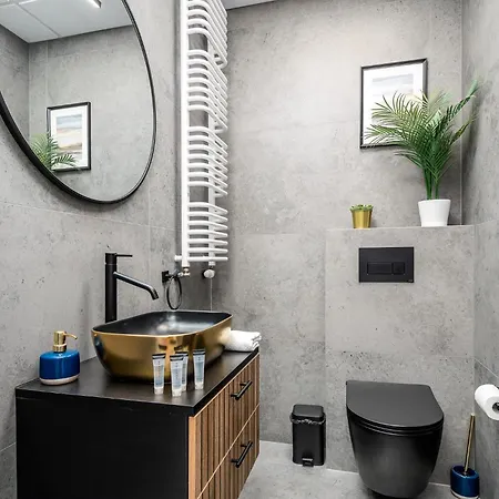 Kasprzaka 29 Wola Tower Free Garage By Perfect وارسو